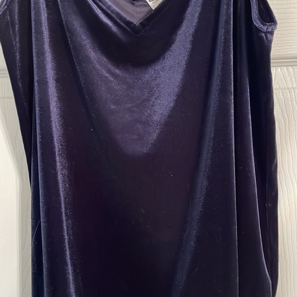 V Neck Velvet Cami Navy - Picture 3 of 4